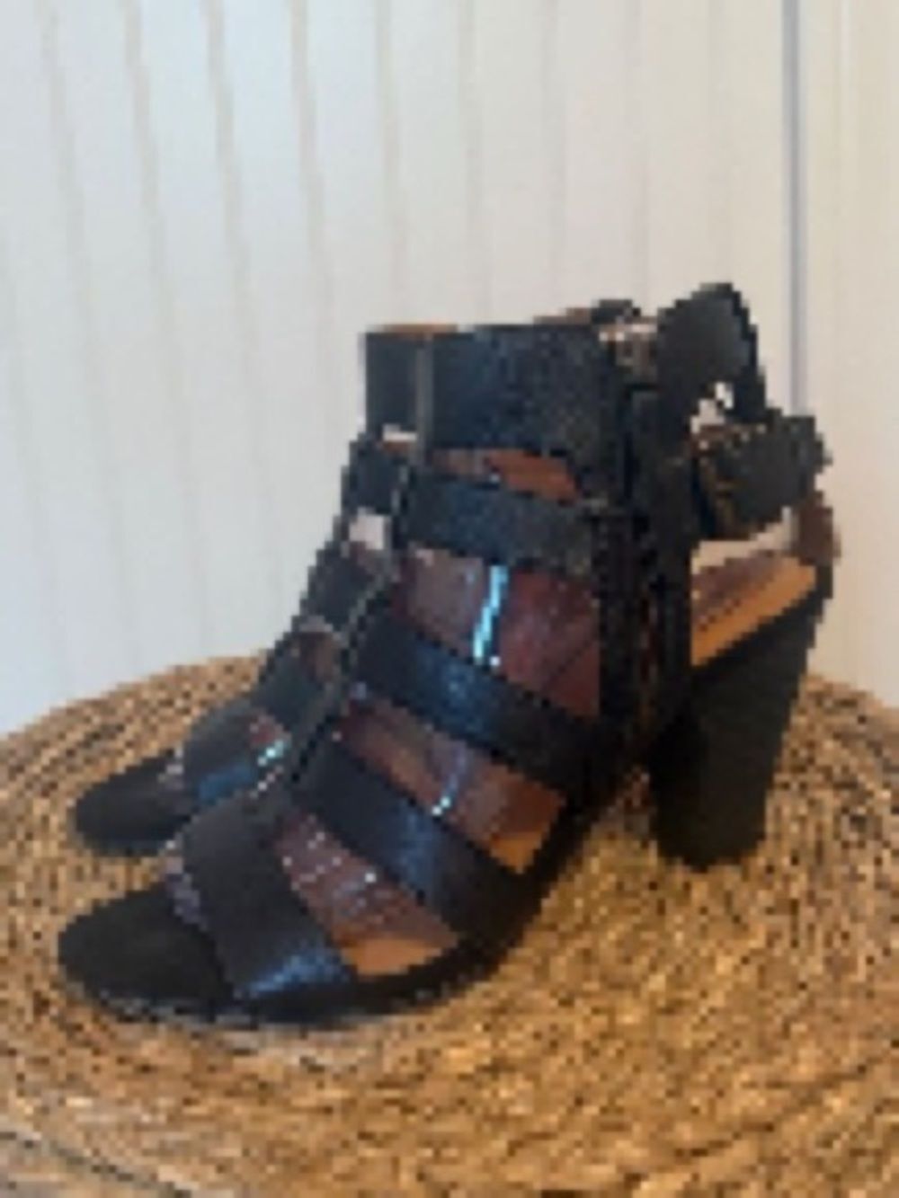 Nine West CindyLuo Gladiator Zipper Sandals - 8